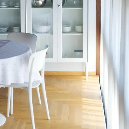 Residenza Puoti 페스키에라델가르다