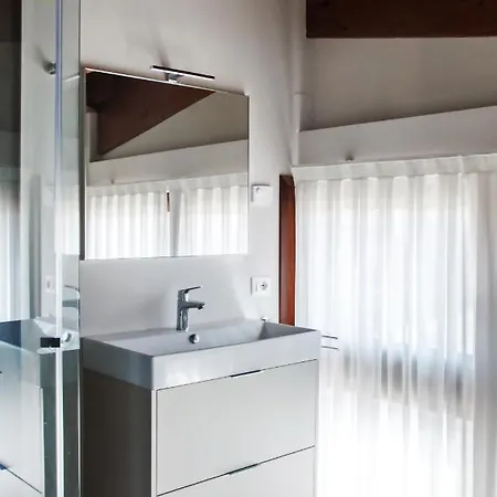 Residenza Puoti 아파트 페스키에라델가르다