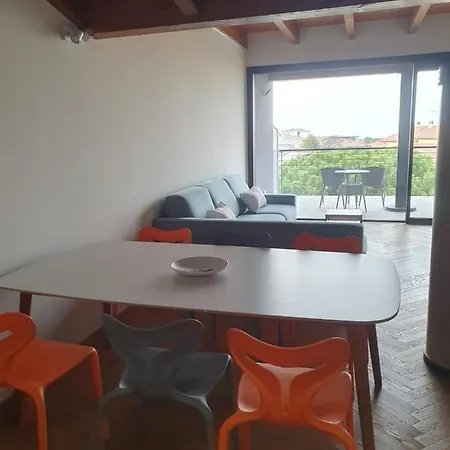 Residenza Puoti 페스키에라델가르다