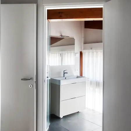 Residenza Puoti 佩斯基耶拉德加达